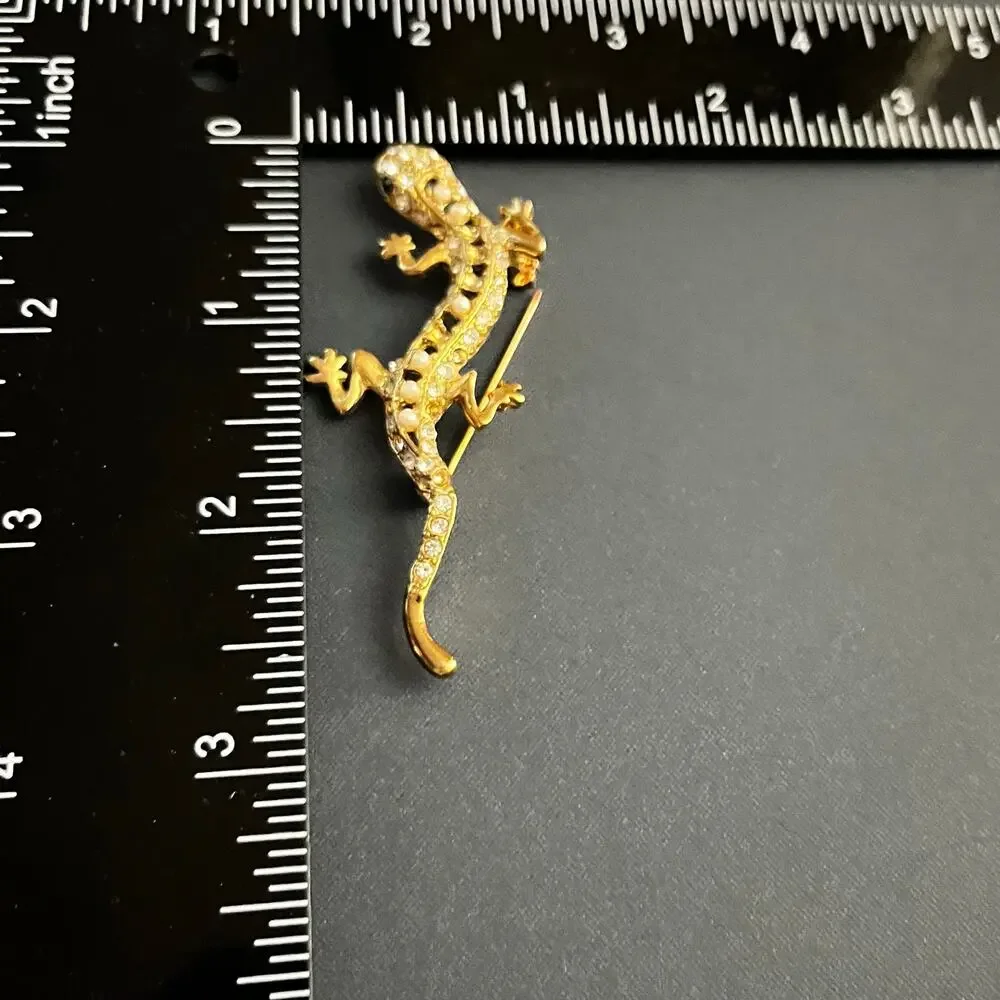 Gold Tone Gecko Lizard Brooch Rhinestone Greeb Eyes Animal Pin Statement‎ 2.75